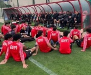 محاضرة فنية لتصحيح الأخطاء للاعبي منتخب الناشئين قبل مواجهة المغرب