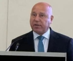 كامل الوزير: اتفاقية تاريخية للنقل البحري مع إريتريا