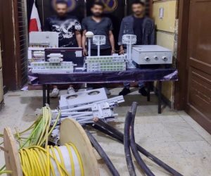 ضبط تشكيل عصابي بالقاهرة تخصص في سرقة محطات تقوية شبكات الهواتف المحمولة