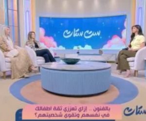 المسرح يجمع نيللي صادق ووالدتها زازي حافظ.. علاقة خاصة صنعتها القراءة والفن