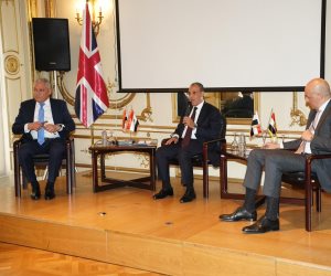 وزير الخارجية يلتقي بأعضاء الجالية المصرية في لندن