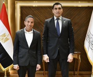 وزير الشباب والرياضة يكرّم أيمن نصار بعد إنجازه التاريخي في ماراثون الرمال بالمغرب