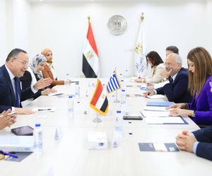 وزير التعليم العالي يستقبل وزيرة التعليم والرياضة اليونانية لبحث سبل التعاون المشترك