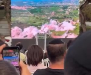 جنود إسرائيليون وعائلاتهم يحتفلون بنسف قرى فى لبنان.. فيديو