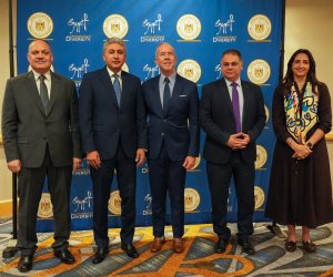 وزير السياحة والآثار يبحث مع الرئيس التنفيذي لاتحاد منظمي الرحلات الأمريكي إمكانية استضافة مصر للمؤتمر السنوي للاتحاد