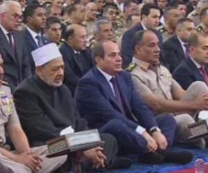 الرئيس السيسي يؤدى صلاة عيد الأضحى بمسجد الرحمن الرحيم