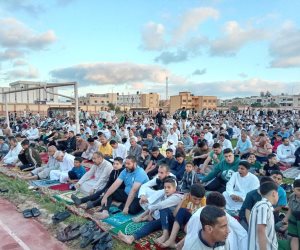 وسط أجواء من البهجة.. إقبال حاشد على ساحات الصلاة والمساجد بجميع مراكز  شمال سيناء (صور) 