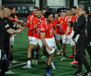 ممر شرفى فى تدريب المنتخب الوطنى احتفالاً بمرموش واللاعبين الجدد
