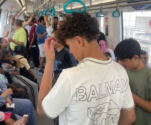 بالصور .. استمرار  الإقبال الكثيف من المواطنين على المنوريل 