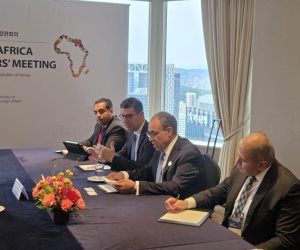 وزير الخارجية يلتقي المدير التنفيذي ورئيس مجموعة عمليات صندوق التعاون للتنمية الاقتصادية بالبنك الكوري للتصدير والاستيراد 