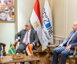 رئيس اقتصادية قناة السويس يستقبل السفير السويدي بالقاهرة لبحث سبل التعاون الثنائي