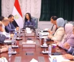 وزيرة التضامن الاجتماعى تلتقى عدداً من أعضاء مجلسى النواب والشيوخ