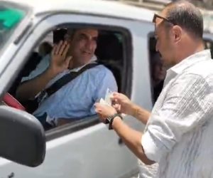 ضبط 401 مخالفة سرفيس وفض موقف عشوائي بميدان الجيزة وآخر بالمنيب 