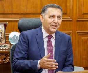 أزمة داخل التعليم بالقليوبية.. اتهامات لمسؤول بمحاولات ابتزاز لوالدة تلميذة