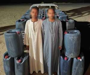 ضبط 2 طن "سولار" محملة على سيارة ربع نقل تمهيداً لبيعها بأزيد من السعر المقرر بالسوق السوداء بأسوان