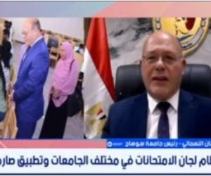 رئيس جامعة سوهاج .. 64 ألف طالب يؤدون امتحانات الترم الثانى بمختلف الكليات