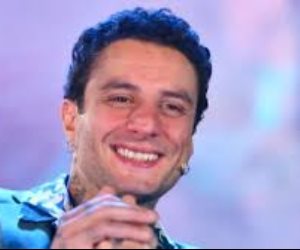أحمد الفيشاوى يوجه رسالة حب إلى ابنه فى صورة جديدة عبر انستجرام