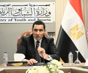 لمناقشة ملف مديونيات المرافق.. وزير الشباب والرياضة يعقد اجتماعًا مع الأندية وممثلي الجهات المعنية