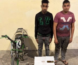 ضبط قائد دراجة نارية لآدائه حركات استعراضية بالإسكندرية معرضا حياة المواطنين للخطر