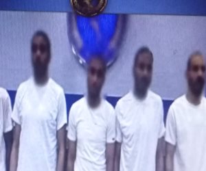 ضبط المتهمين بالتعدي على صاحب محل وإصابة طالب بطلق ناري في السويس