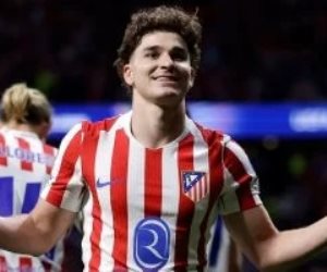 ريال مدريد يقدم 150 مليون يورو لضم  المهاجم الأرجنتيني ألفاريز.. وأتلتيكو يرفض