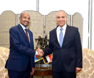 وزير الخارجية يستقبل نظيره الإريتري ويبحثان تعزيز الشراكة الاستراتيجية والتنسيق إزاء القضايا الإقليمية