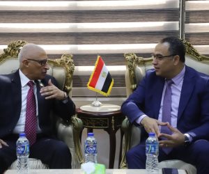 محافظ شمال سيناء ورئيس جامعة العريش يبحثان تعزيز التعاون لدعم خطط التنمية الشاملة