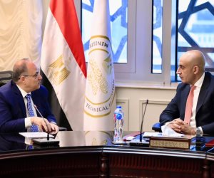 وزير التعليم يبحث سبل إعداد كوادر متخصصة في مجال قطاع الصناعات الدوائية