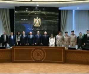 رئيس الوزراء يشهد مراسم توقيع اتفاقية نقل ملكية حصة من محطات وقود وطنية