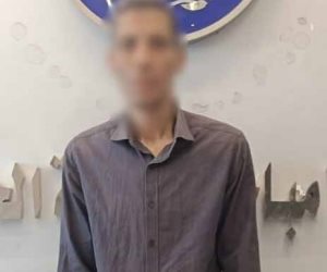الداخلية تكشف ملابسات سرقة هاتف عاملة داخل صيدلية بعد تعرضها للإغماء وتضبط المتهم