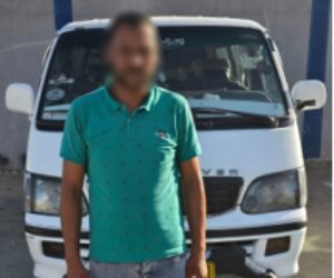 ضبط سائق ميكروباص تعدى لفظيًا على راكب في البحيرة