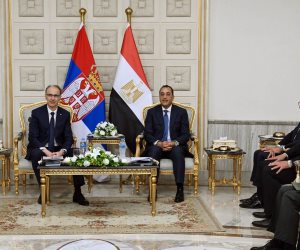 رئيس الوزراء يلتقي نظيره الصربي على هامش افتتاح المؤتمر الطبى الأفريقى