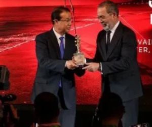 تكريم مدحت العدل في المغرب.. إشادة عربية بمشوار أثرى السينما والدراما