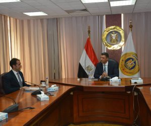 وزير الصناعة يبحث مع شركة جيد تكستايل إيجيبت خططها للتوسع في السوق المصري