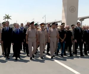 وزير الدفاع والإنتاج الحربى يتقدم الجنازة العسكرية للفريق يوسف عفيفى أحد قادة حرب أكتوبر (فيديو)