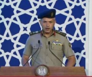 الرئيس السيسي يستمع لعرض من رئيس فرع الدورات المدنية حول الدورة الـ3 لأئمة الأوقاف