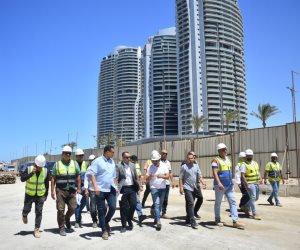 وزيرة الإسكان تتابع موقف تنفيذ أبراج مارينا العلمين والحي اللاتيني ومشروعات الخدمات بمدينة العلمين الجديدة