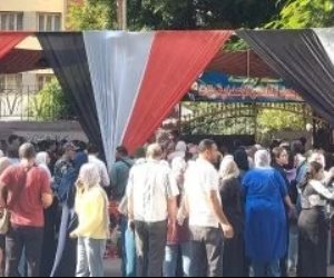 منذ قليل .. طلاب الثانوية العامة يخضعون لإجراءات التفتيش وسط حماس لانطلاق الامتحانات