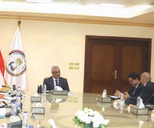 وزير  الإنتاج الحربي يبحث مع ممثلي "بونجسان" الكورية الجنوبية فرص الشراكة وتوطين التكنولوجيات الحديثة داخل شركات الإنتاج الحربي