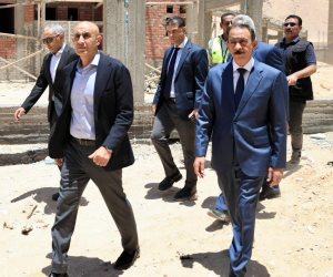 وزير التربية والتعليم ومحافظ سوهاج يتفقدان مستجدات الأعمال الإنشائية لمشروعات تعليمية جديدة بالمحافظة 