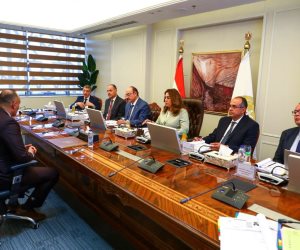 وزيرة التنمية تترأس لجنة اختيار المتقدمين علي بعض الوظائف القيادية الشاغرة بالوزارة