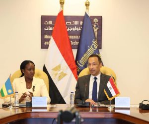 وزير الاتصالات يبحث مع وزيرة تكنولوجيا المعلومات برواندا تعزيز التعاون بين البلدين