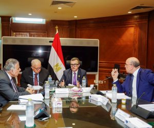 وزير التخطيط والتنمية الاقتصادية يترأس اجتماع بنك الاستثمار القومي