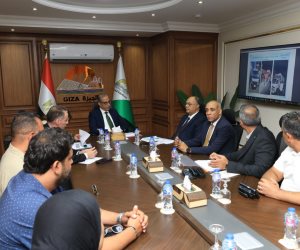 محافظ الجيزة: فض (8) أسواق عشوائية في إمبابة ودراسة تطبيق الجمع السكني تجريبيًا