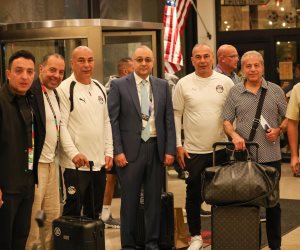 قنصل مصر في هيوستن يستقبل بعثة المنتخب الوطني استعدادًا لمواجهة أستراليا