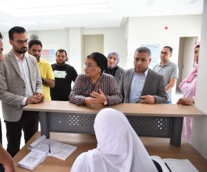 نائب وزير الصحة تتفقد منشآت مطروح وتوجه بتطوير خدمات الرعاية الأولية والصحة الإنجابية