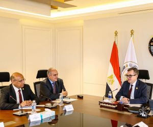 وزير التخطيط يبحث مستجدات تطبيق "موازنة البرامج والأداء" لتطوير منظومة التخطيط وإدارة الاستثمارات الحكومية