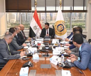 وزير الصناعة يبحث مع رئيس شركة "ABB مصر" المتخصصة في الصناعات الكهربائية خططها التوسعية في مصر