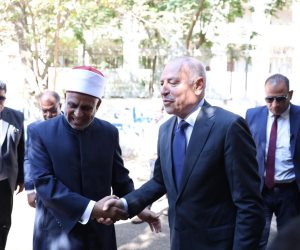 محافظ القاهرة ورئيس قطاع المعاهد الأزهرية يتفقدان لجان الثانوية بالقاهرة في ختام امتحانات القسم العلمي