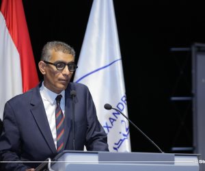 تدشين مشروع "عيون مصر.. من روائع الآثار المصرية في المتاحف العالمية" على هامش معرض مكتبة الإسكندرية 
